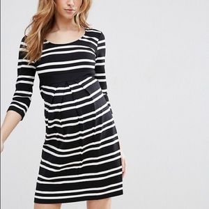 Isabella Olive ‘Finch’ maternity dress